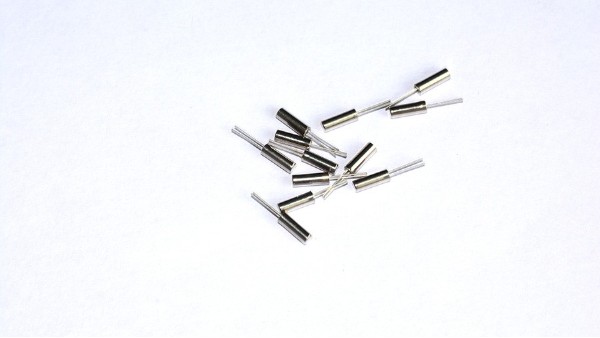 為什么互聯(lián)網(wǎng)上經(jīng)常見到石英晶振，卻很少見到陶瓷晶振